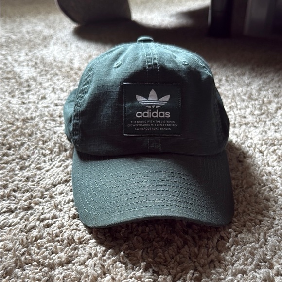 Adidas Green Baseball Cap with Trefoil Logo - Picture 1 of 3